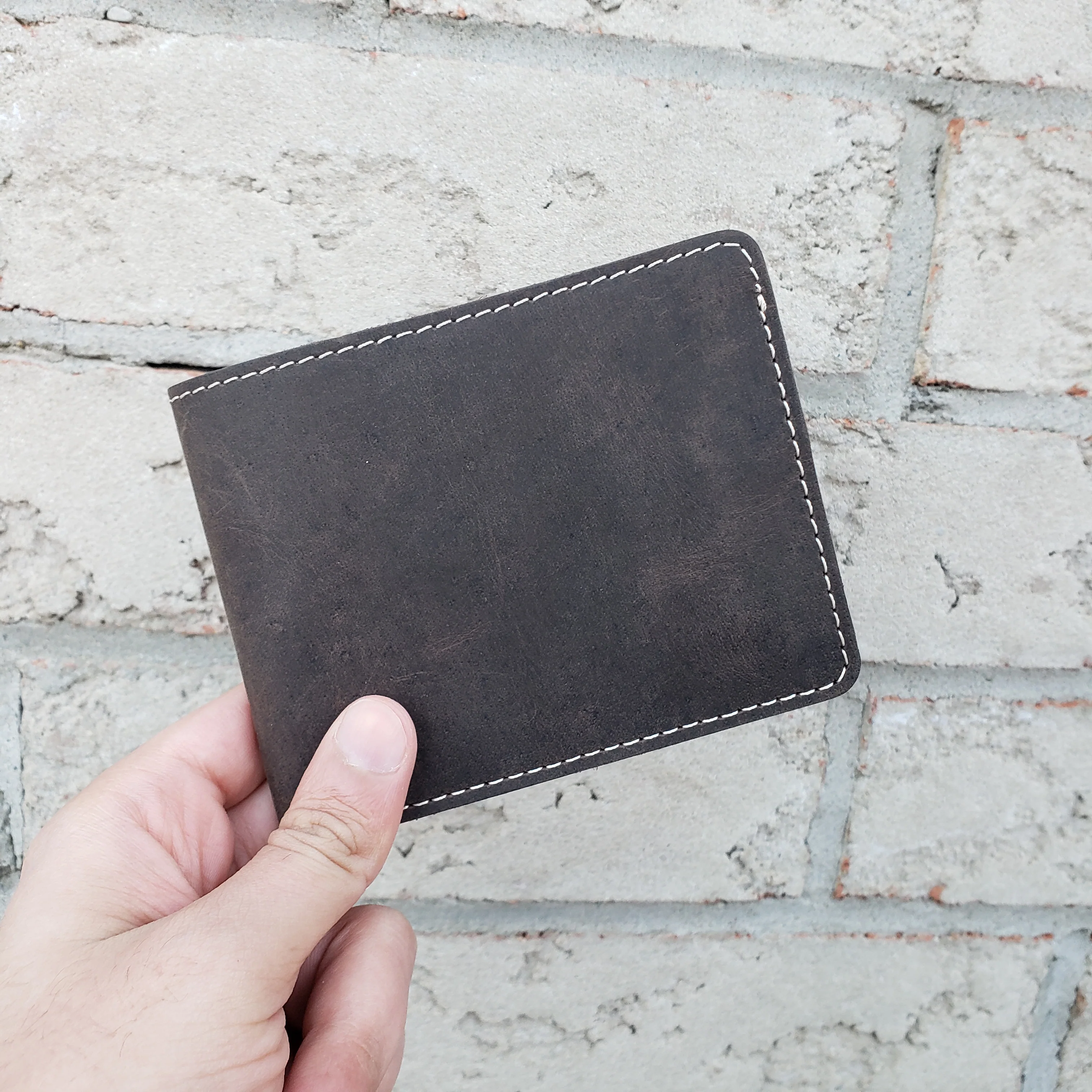 Engraved Brown Full Grain Leather Minimalist Wallet - Image 7