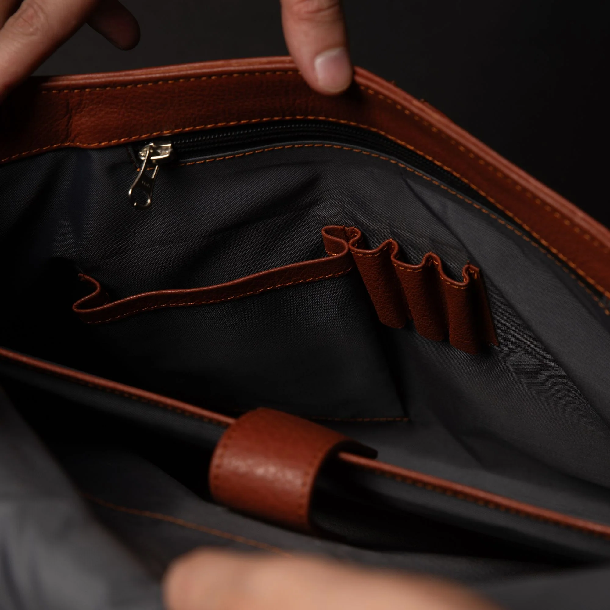 Lisbon - Vintage Brown Full-Grain Leather Laptop Bag - Image 6